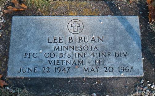 BUAN-Lee Bjarne-Vietnam-Army-headstone.jpg