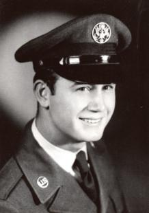 HAGEN-Robert Alan-Vietnam-USAF-uniform1.jpg