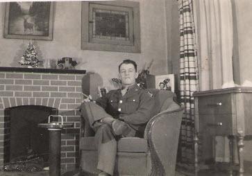 JANESICH-Frank-WWII-Army-uniform1.jpg