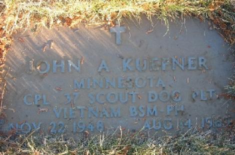 KUEFNER-John Alan-Vietnam-Army-headstone.jpg