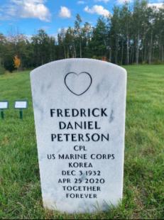 PETERSON-Fredrick Danial-Korea-USMC-headstone.jpg