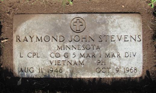 STEVENS-Raymond John-Vietnam-USMC-headstone.jpg