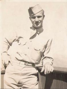 STREED-Wallace Axel-WWII-Army-uniform.jpg