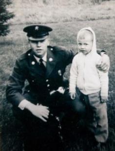 WAYRYNEN-Dale Eugene-Vietnam-Army-with nephew or little brother.jpg